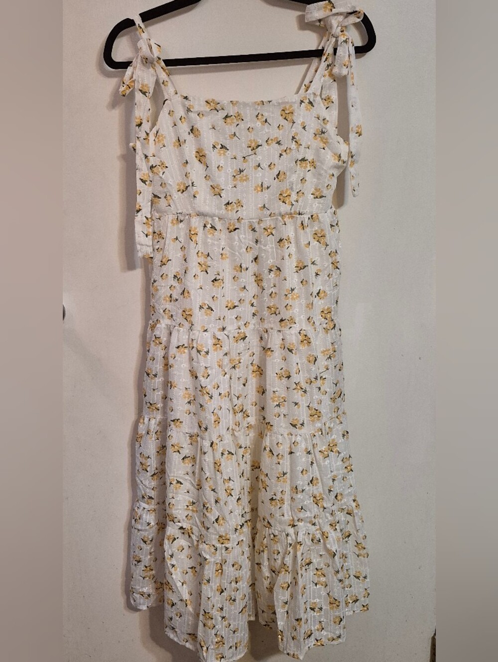 Storia White & Yellow Ditsy Floral Midi Dress